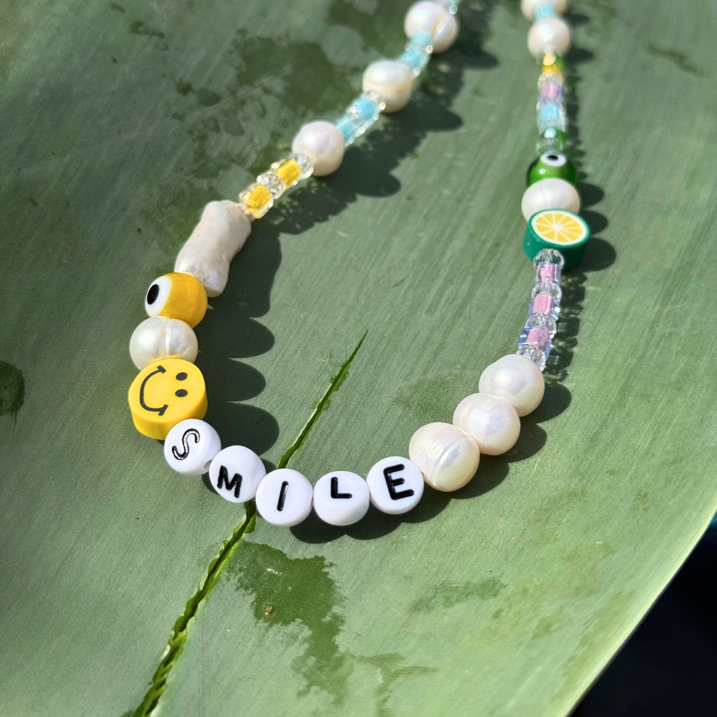 Sourire - Smiling Choker Necklace